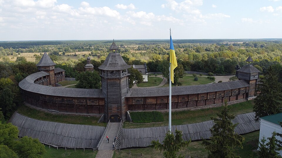 Памʼятник жертвам Батуринської трагедії