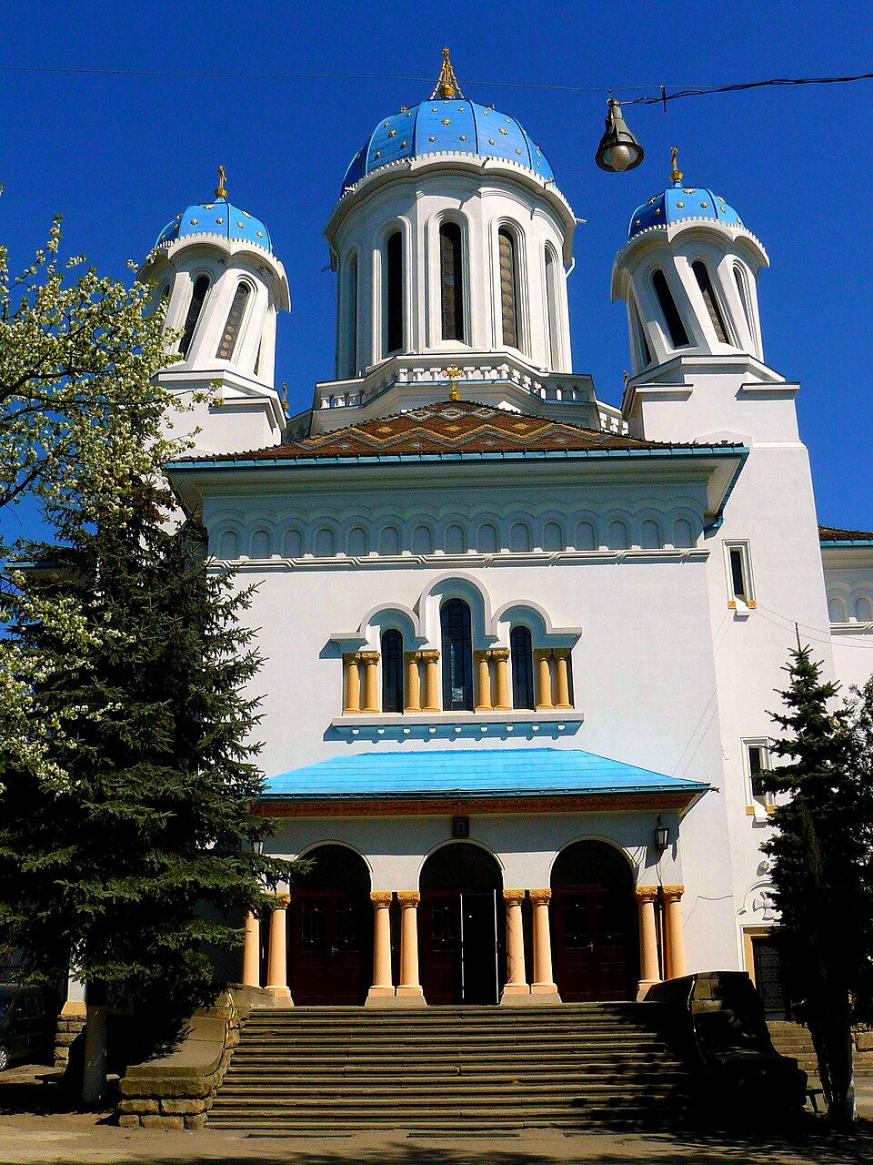Свято-Миколаївський собор («кручена церква»), Чернівці