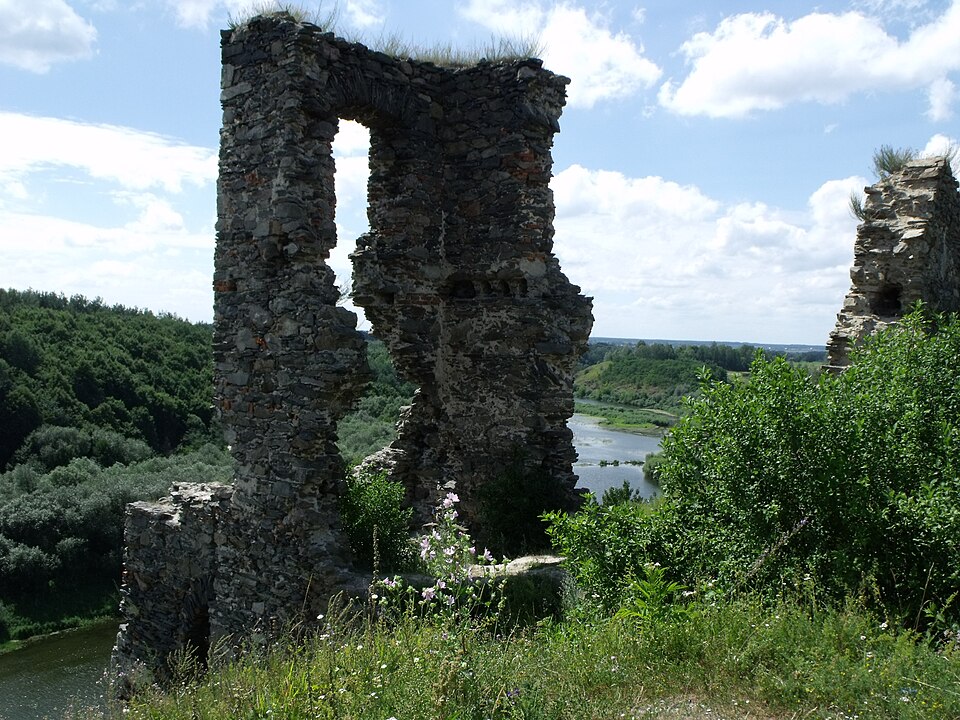Hubkiv Castle